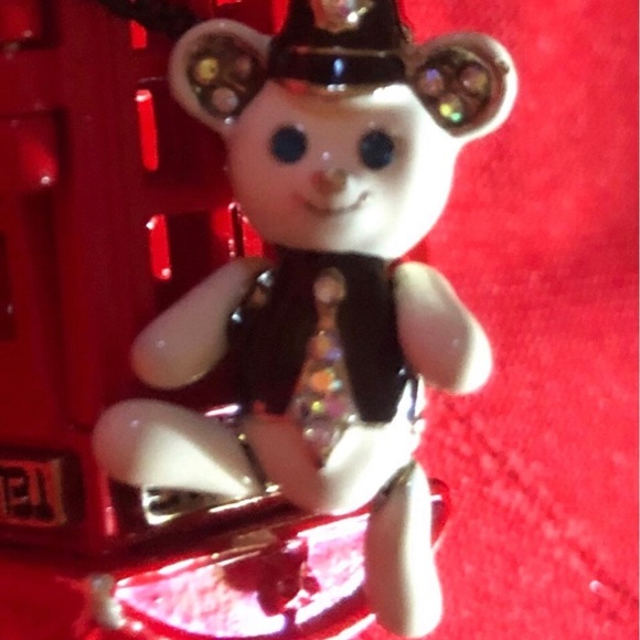 Vintage Betsey Johnson Royal Engagement Telephone Booth Necklace - Picture 8 of 11